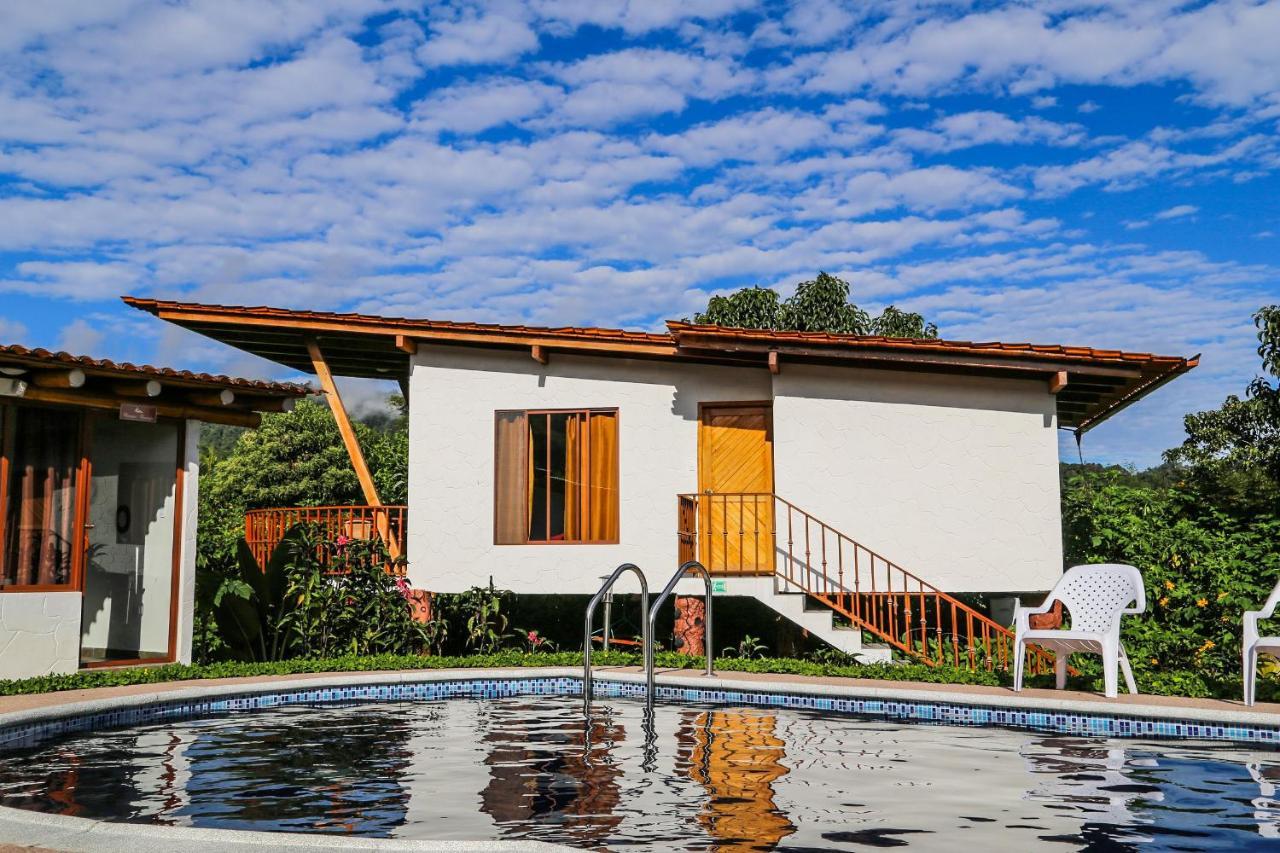 Lodge Coffee Cristal Glamping & *